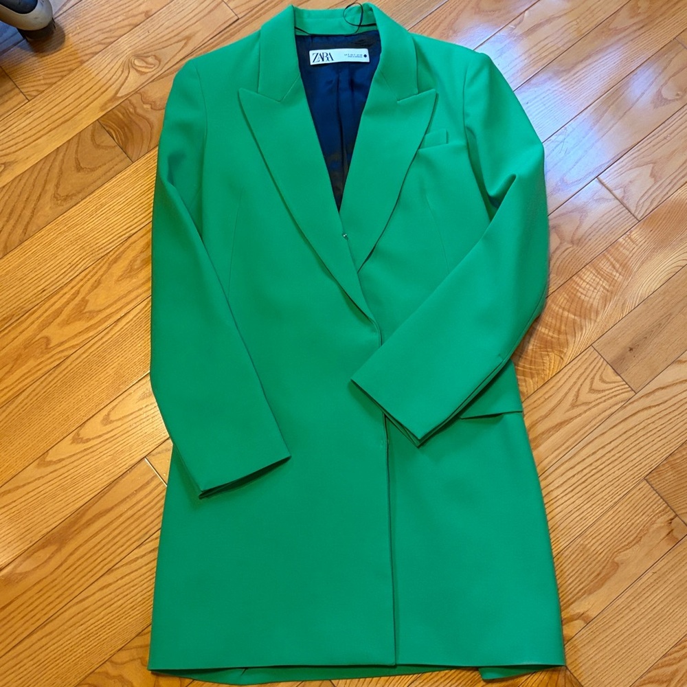 NWOT New Zara Vibrant Green Blazer /Dress US Small S (never worn….tags removed)